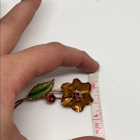 Vintage metal rose pin - Picture 8 of 8